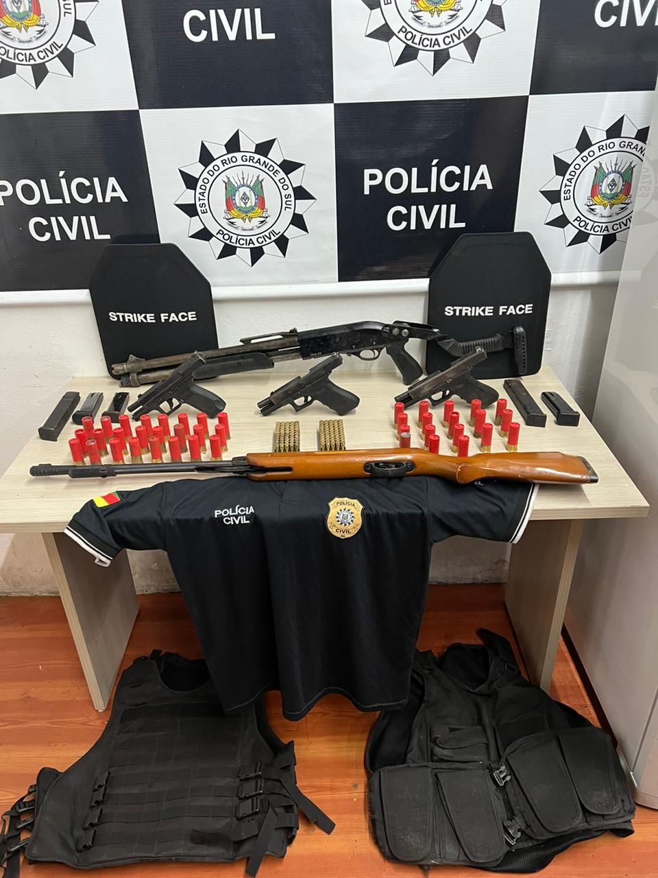 Polícia Civil realiza operação contra o crime na Serra 