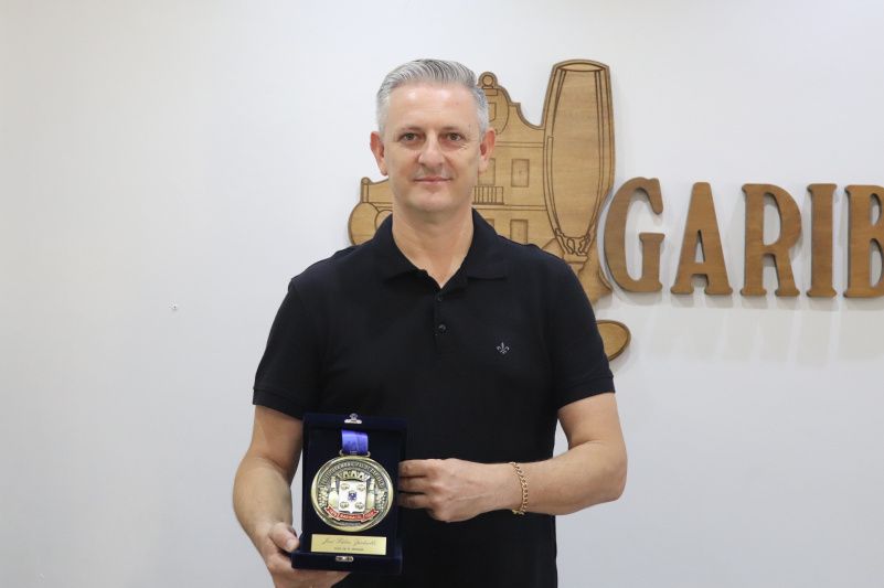  Prefeitura de Garibaldi entrega Mérito Desportivo para Fábio Zarbielli
