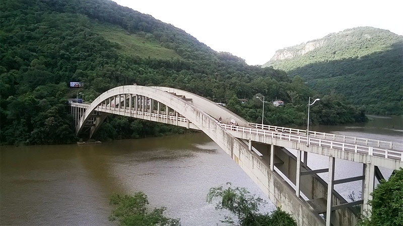 Homem pula da ponte entre Veranópolis e Bento Gonçalves