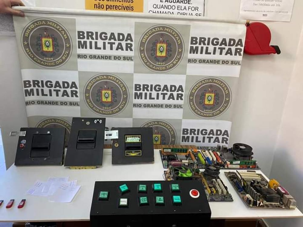 Brigada Militar fecha mais duas casas de jogos de azar em Farroupilha