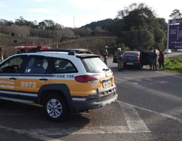 Condutor é autuado após fuga de abordagem policial em Garibaldi