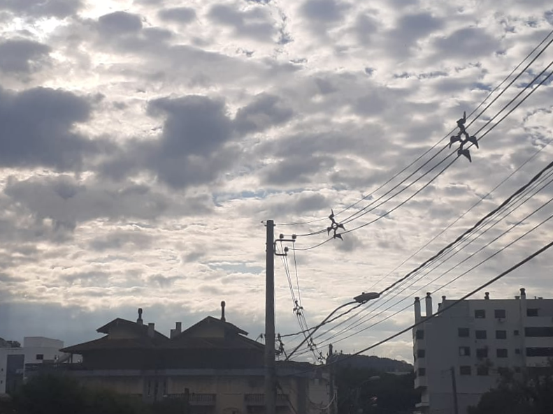 Aumento da nebulosidade e chance de chuva são esperados nos próximos dias