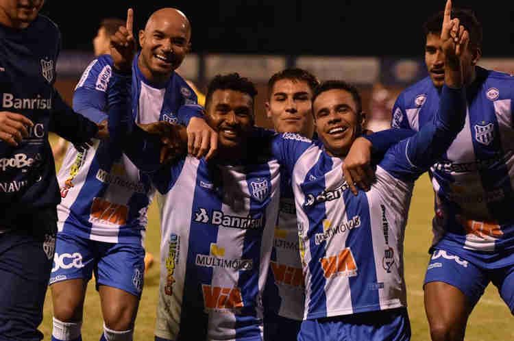 Esportivo vence de virada na estreia em casa pela Série D