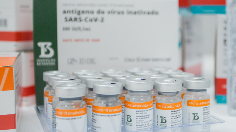 Novas remessas da Coronavac, Pfizer e Janssen serão distribuídas nesta sexta 