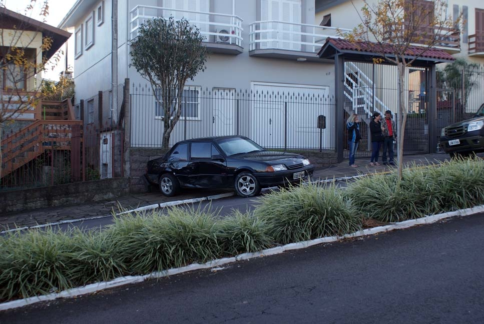 Acidente no bairro São Francisco deixa uma pessoa ferida