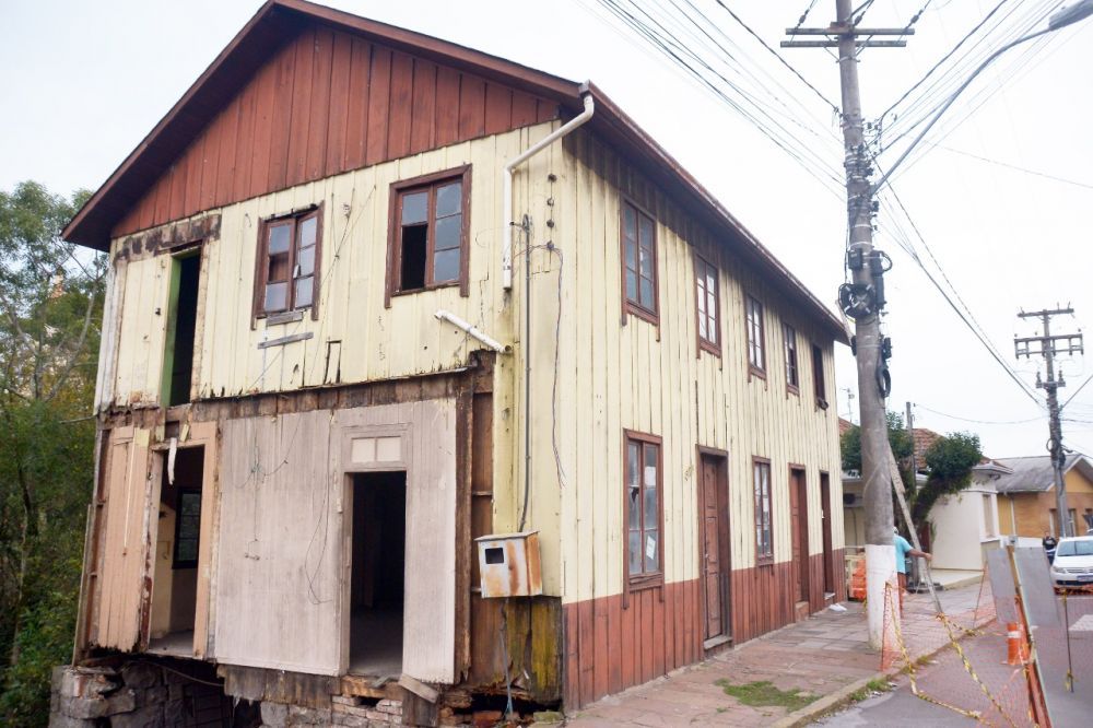 Casa Malvessi será demolida por apresentar risco de desabamento
