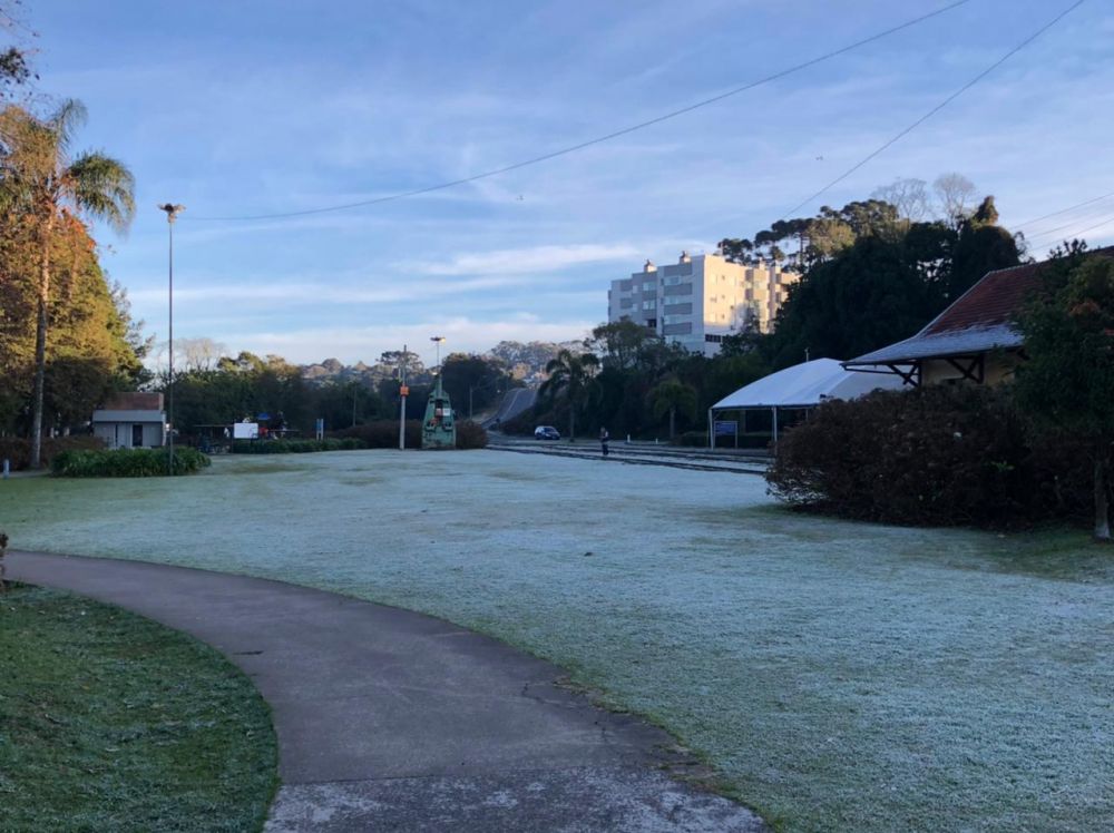 Dia amanhece com temperaturas negativas em Garibaldi e Carlos Barbosa