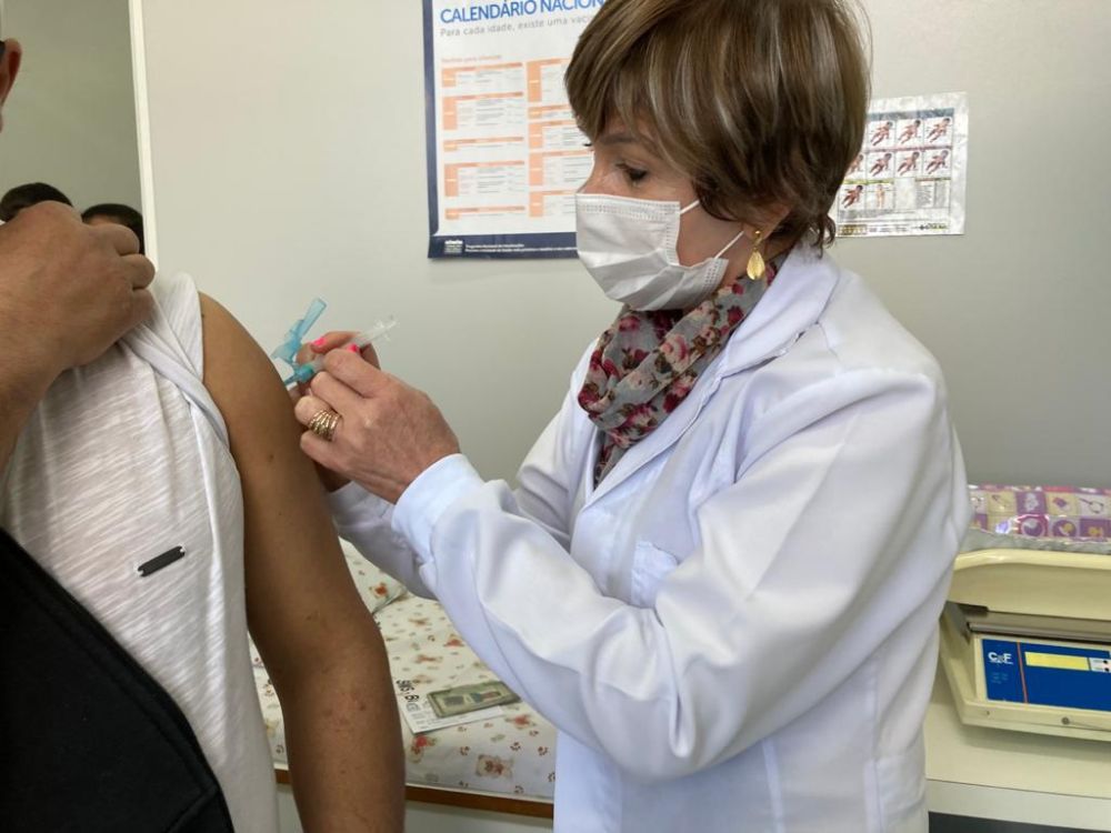 Volta para 12 semanas o intervalo entre doses de vacinas da Covid-19 no Estado