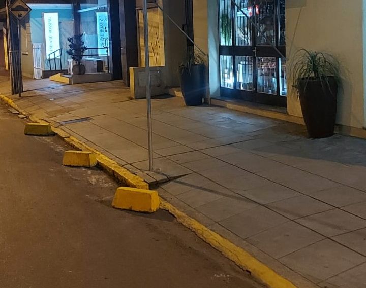 Prefeitura toma providências para evitar estacionamento irregular na Buarque de Macedo