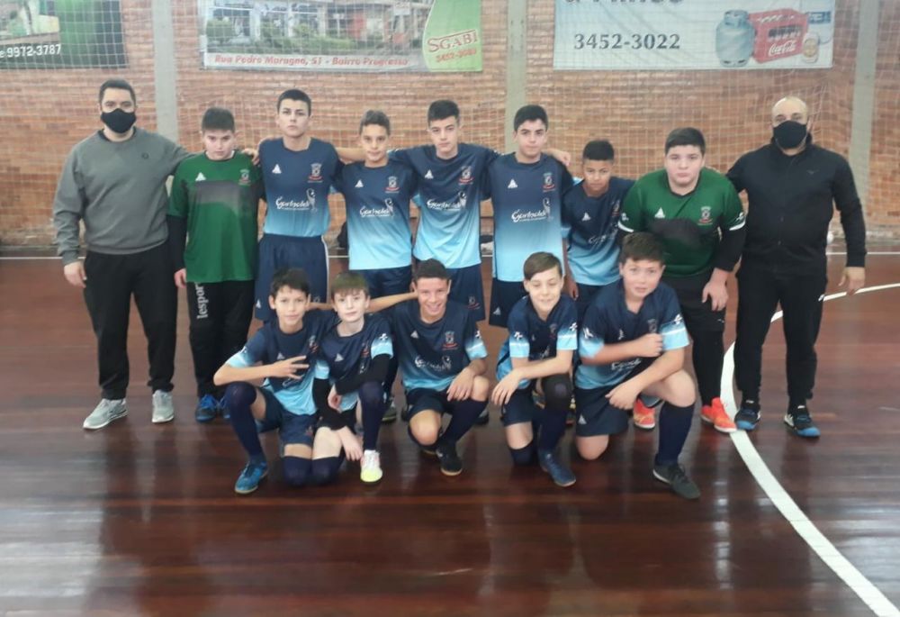 Esporte Clube Uno recebe professores de escolinhas de Garibaldi