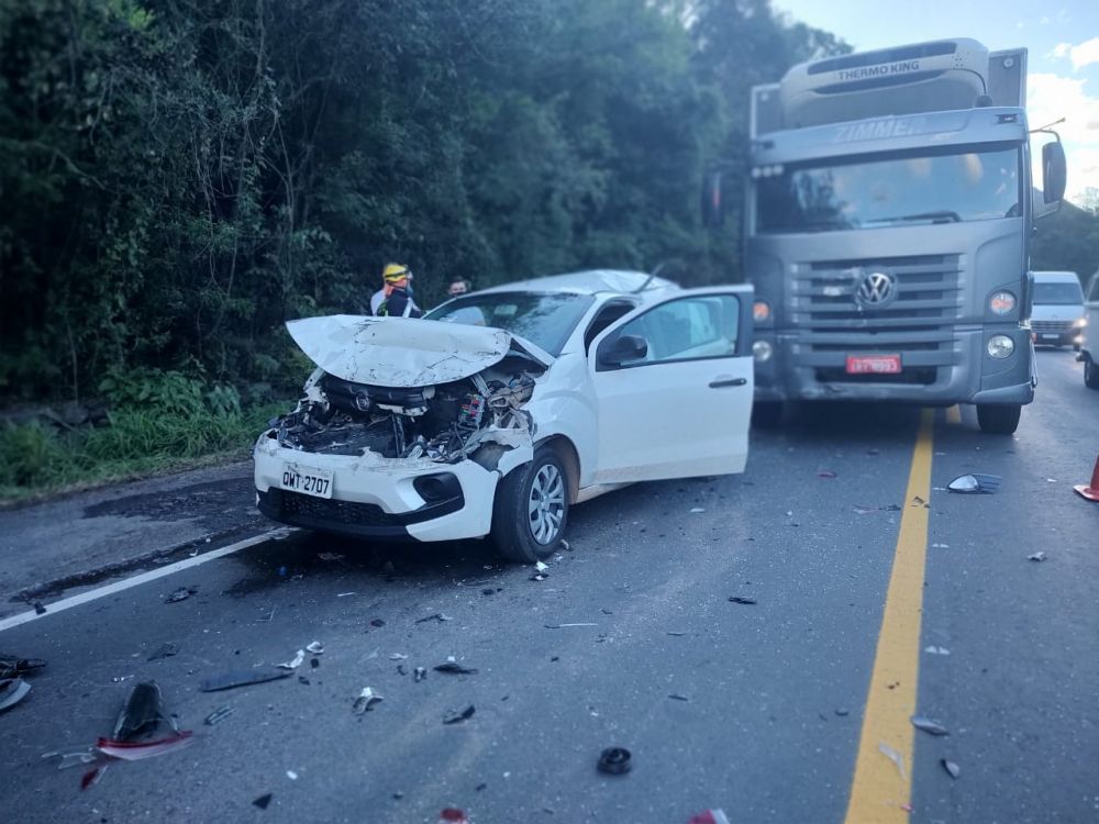 Grave acidente deixa dois feridos em São Vendelino