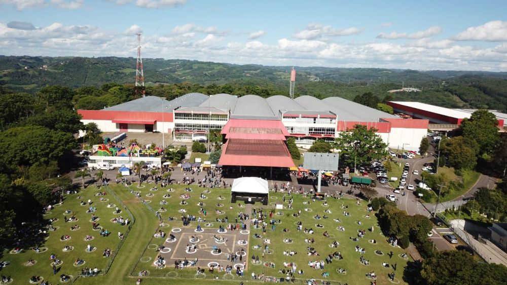 Festival de Balonismo de Bento é atração do Esporte Clube Uno desta terça 