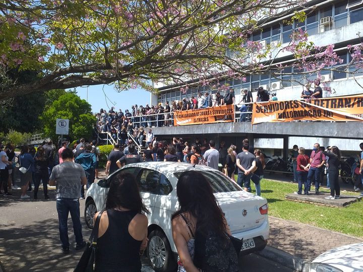 Paralisação de servidores do Detran  provoca cancelamento de exames