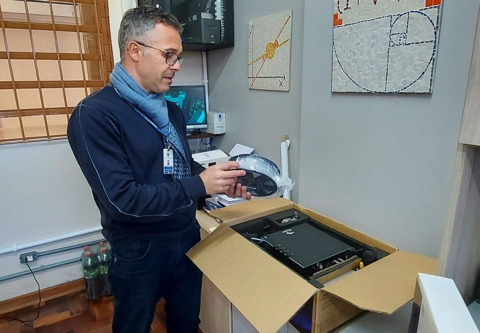 Escola de Carlos Barbosa recebe impressora 3D de projeto federal