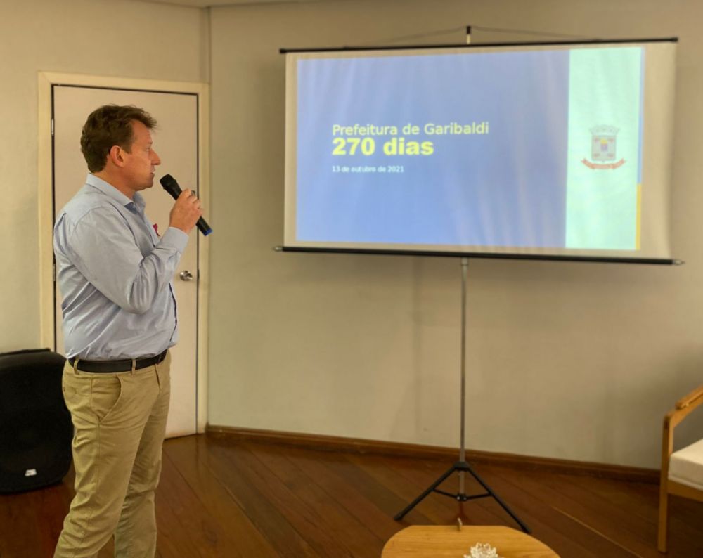 Prefeito Alex apresenta balanço de 270 dias de governo