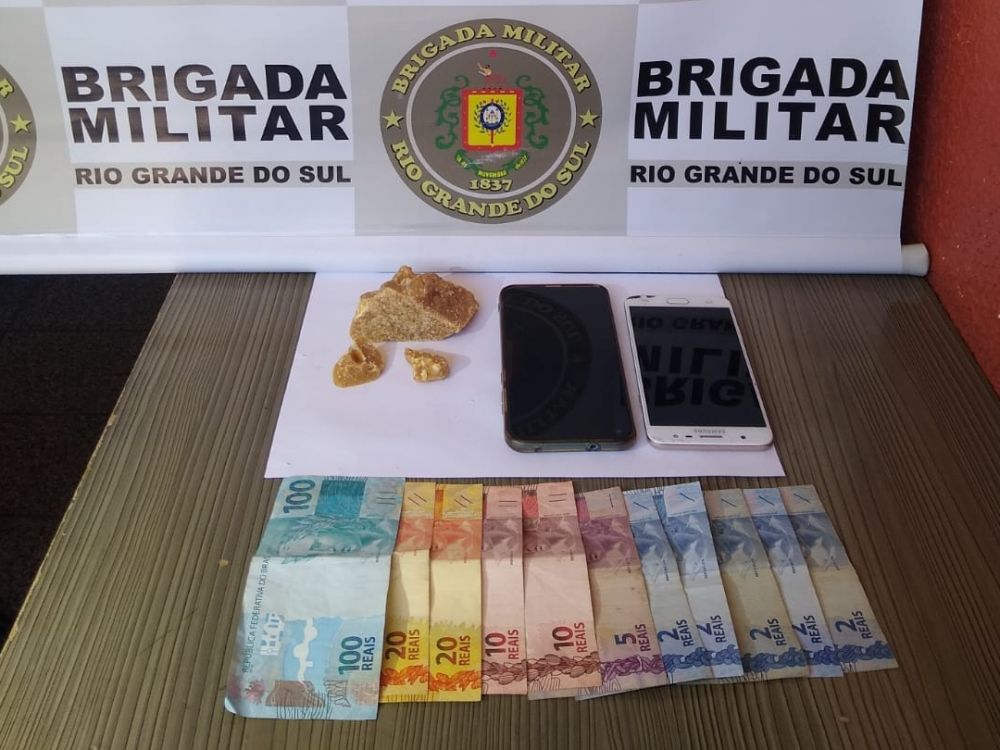 Jovem de 21 anos é preso por tráfico de drogas em Garibaldi