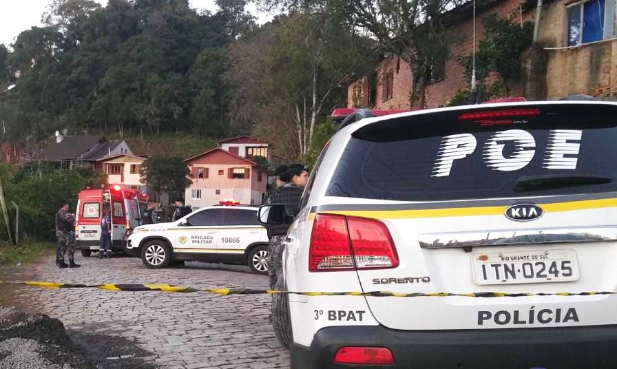 Acusado de matar mãe e filha é condenado a 27 anos de prisão em Bento