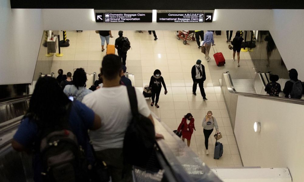 Governo anuncia quarentena de cinco dias para viajantes não vacinados