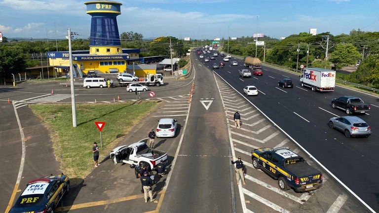 Cai o número de acidentes e mortes durante o feriado da virada