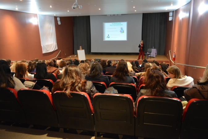 Bento debate inclusão de alunos com deficiência nas escolas