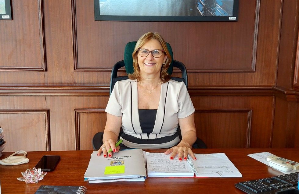 Beatriz Martim Bianco assume a prefeitura de Carlos Barbosa