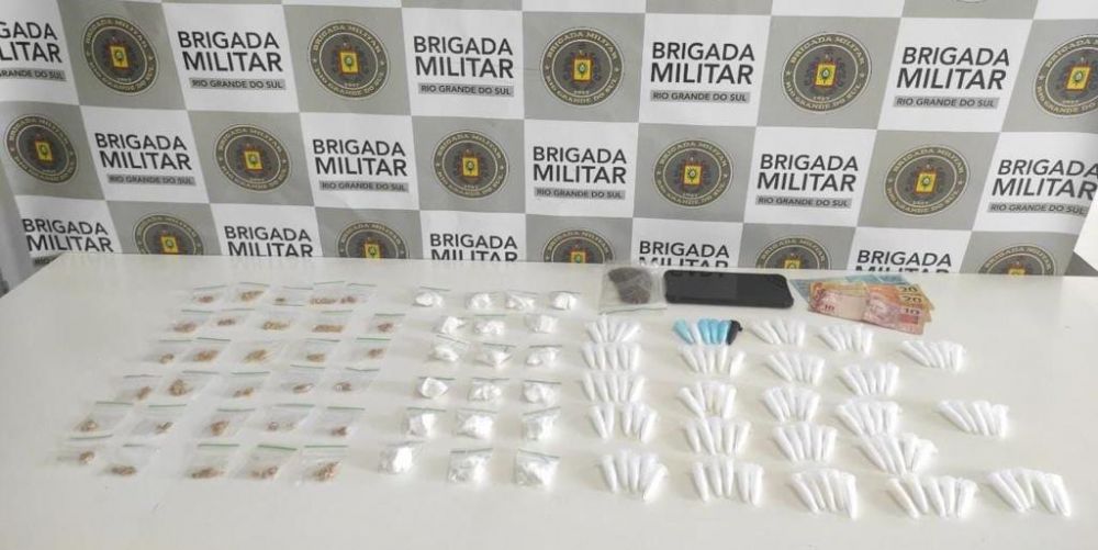 Brigada Militar prende jovem com drogas em Carlos Barbosa