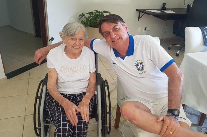 Morre mãe do presidente Jair Bolsonaro