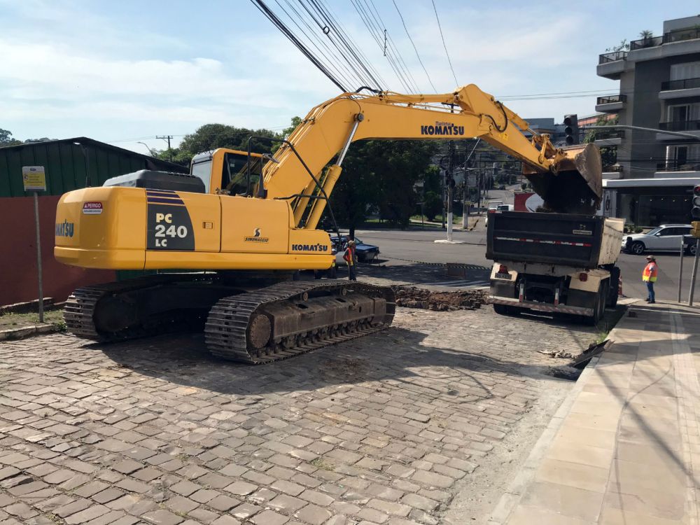 Rua João Missiaggia recebe pavimentação asfáltica