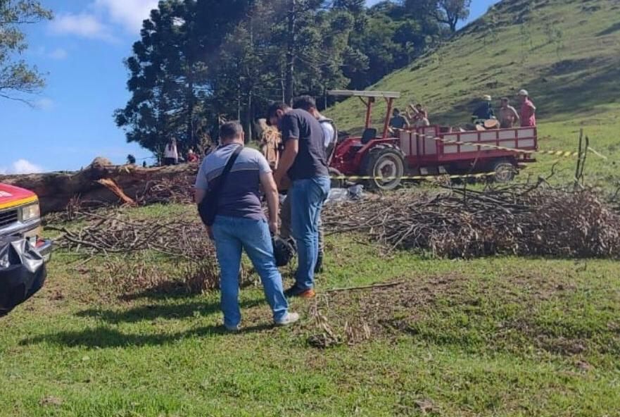Identificado idoso morto esmagado por tora de madeira em Carlos Barbosa