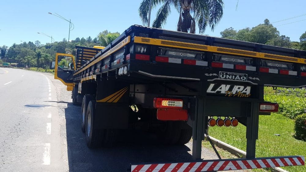 Caminhões arqueados: quem é responsável por essas modificações?