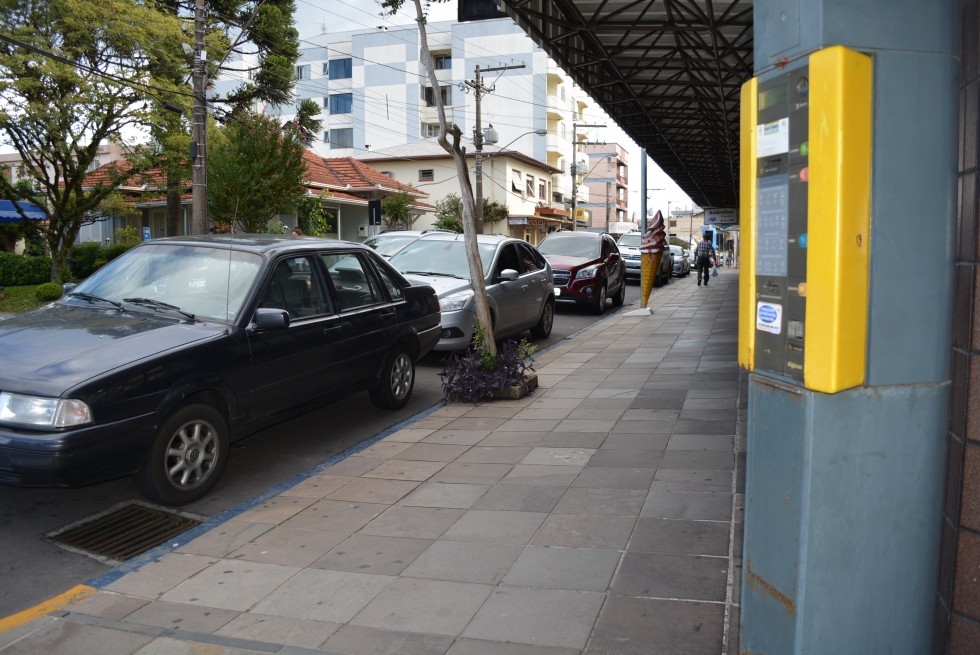 Zona Azul de Carlos Barbosa livre de cobrança nos sábados de julho