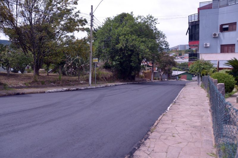 Concluída a pavimentação asfáltica na Rua João Missiaggia