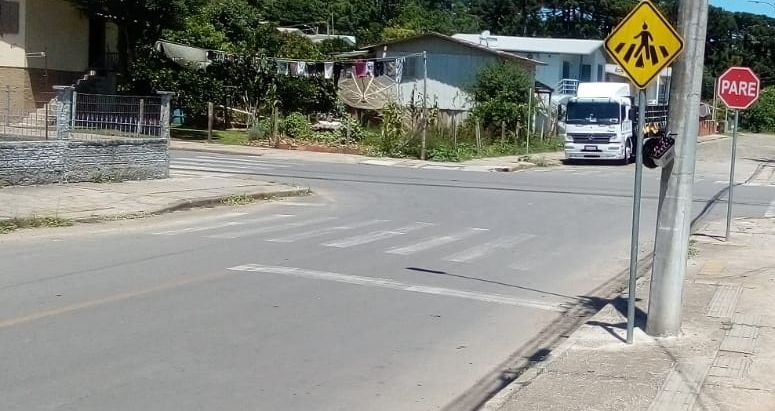 Moradores solicitam pintura de ruas no Vale dos Pinheiros