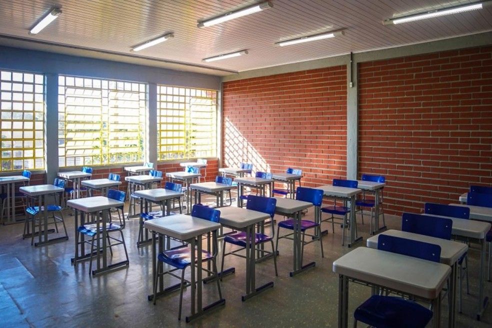 Com 750 mil estudantes matriculados, Rede Estadual inicia ano letivo