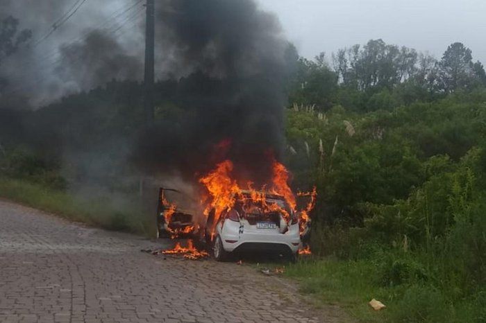 Homem é assassinado e cinco são presos após ataque a mecânica em Farroupilha