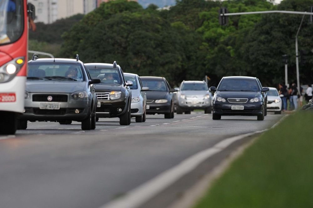 Proprietários de carros têm descontos no pagamento do IPVA em março 