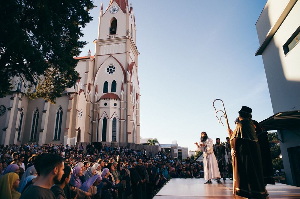 Paróquia São Pedro realiza últimos preparativos para a Semana Santa