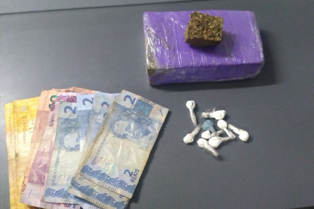 Jovem é preso com maconha e cocaína em Bento