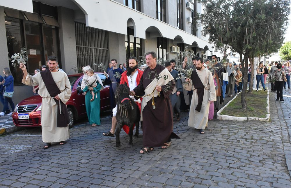 Procissão de Ramos dá início a Semana Santa e o Ano Pastoral em Garibaldi