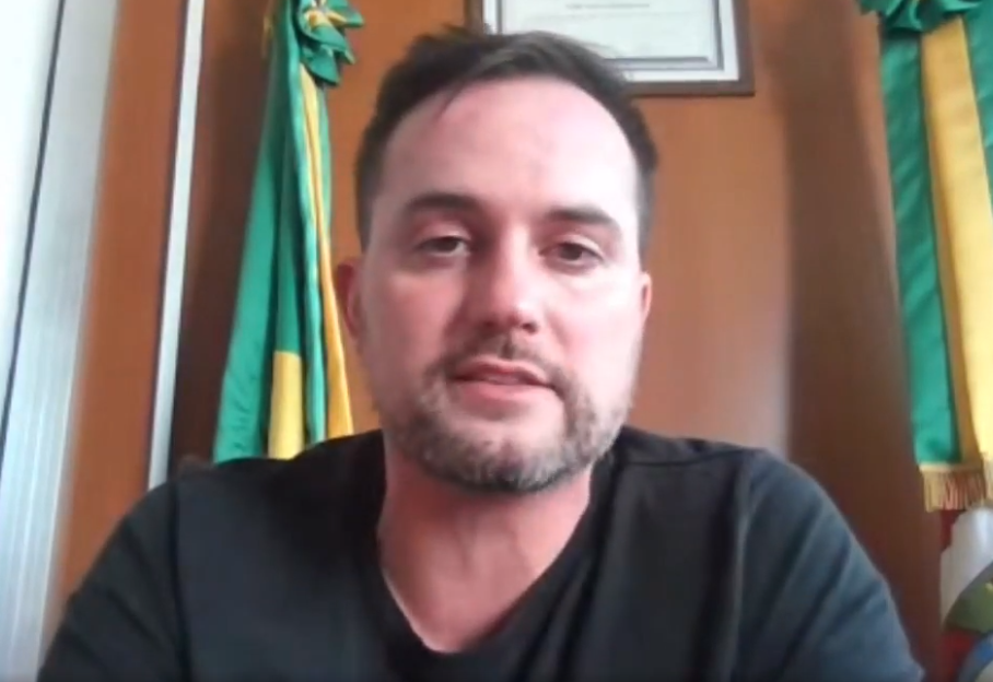 “Estamos cobrando o governador para que não aprove o resultado do leilão”, diz deputado Fábio Ostermann