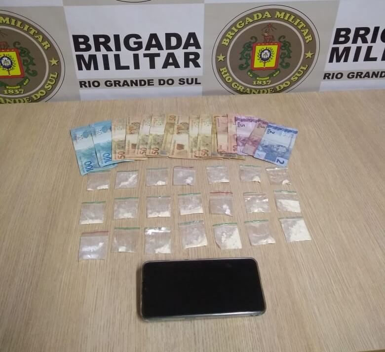 Mulher é presa  por tráfico de drogas em Garibaldi