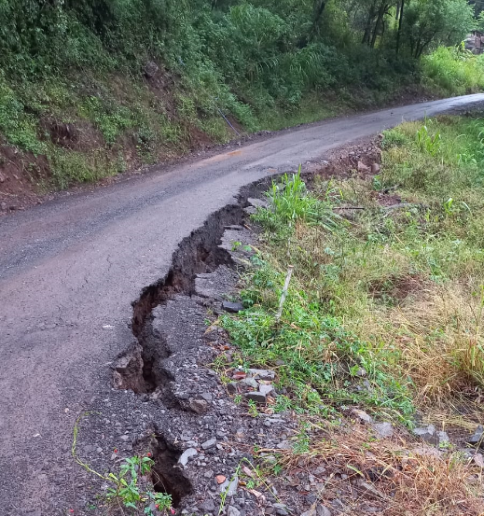 Estrada Geral do Forromeco é interditada devido às chuvas