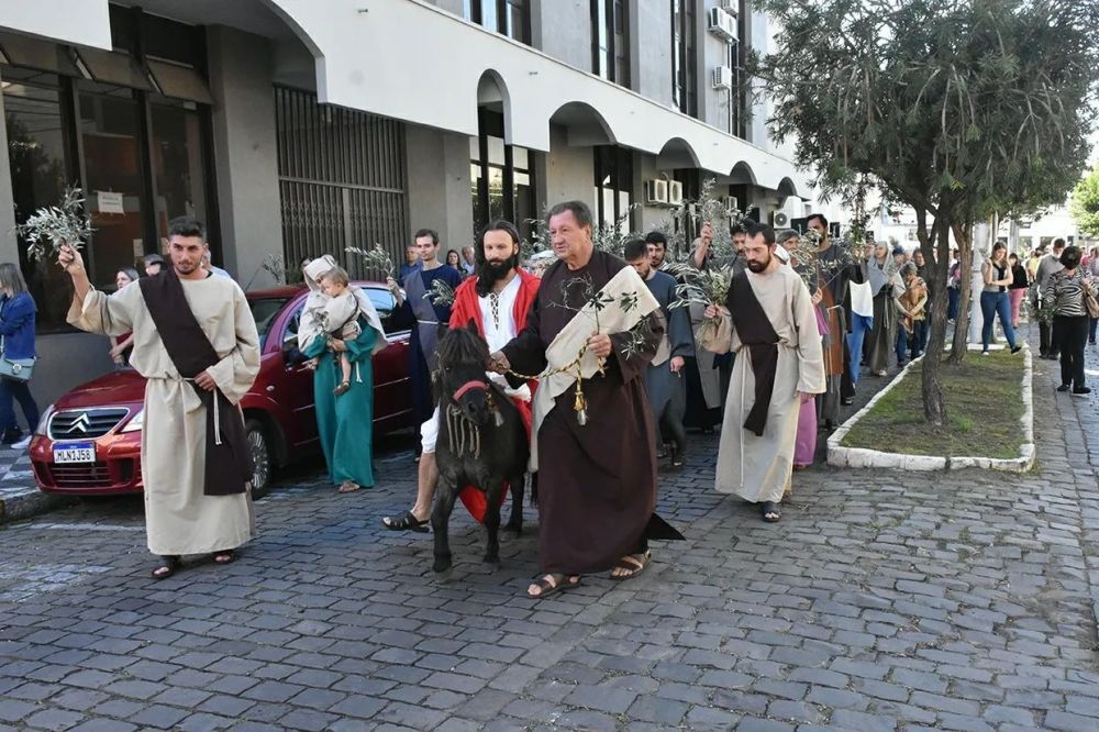 Dono do pônei utilizado na encenação da Semana Santa passa por constrangimento