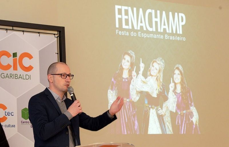 Cartaz da Fenachamp 2022  é apresentado 