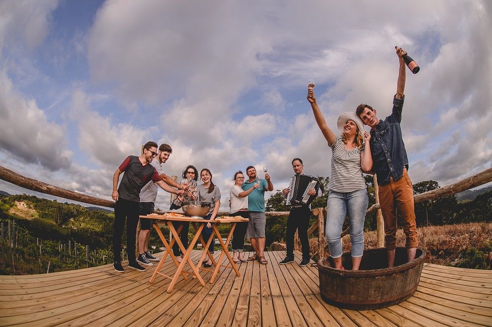 Um Dia do Vinho para   brindar o reencontro