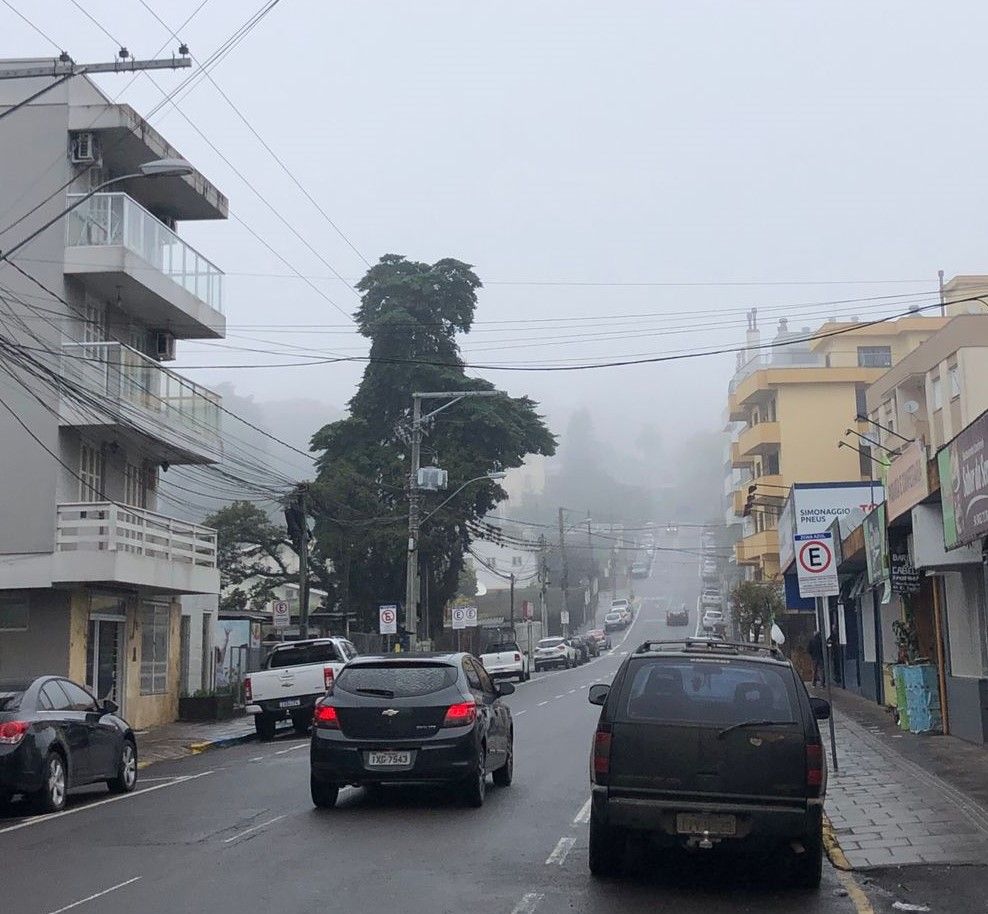 Terça nublada em Garibaldi e Carlos Barbosa