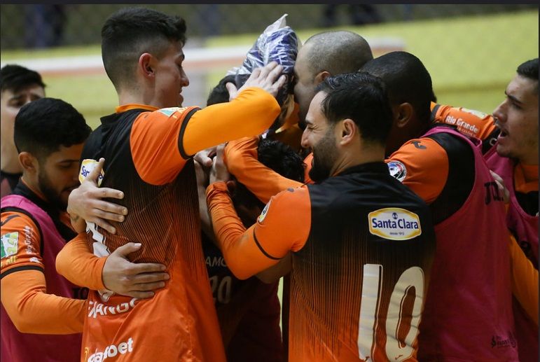 ACBF de Carlos Barbosa vence de goleada a AFUCS no Gauchão