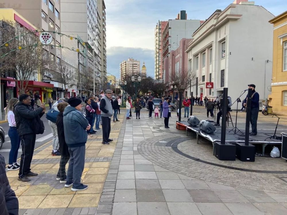 Palco Cultural ocorre no próximo sábado em Bento 