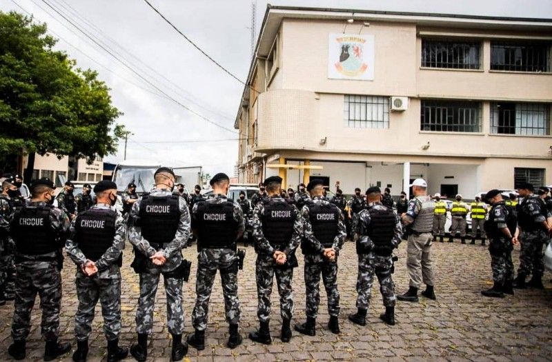 Cinco pessoas são presas em operação policial na Serra 