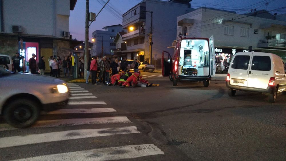 Motociclista fica ferido em acidente de trânsito em Garibaldi